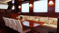 CARPE DIEM IV Indoor Dining